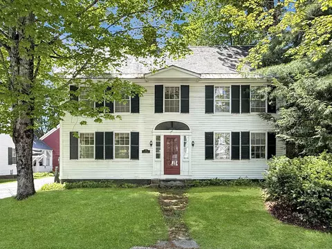54 Main St, Grafton, VT 05146