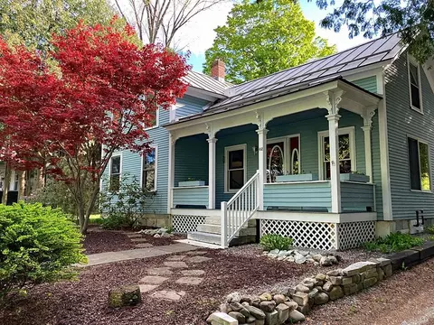 482 Clarendon Ave, West Rutland, VT 05777
