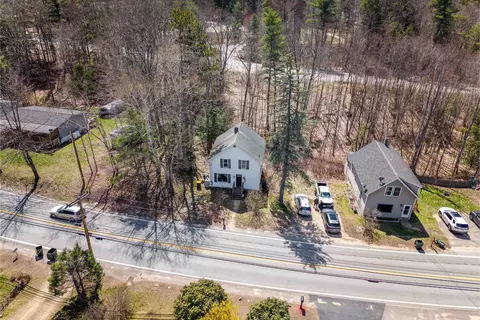 88 S Main St, Laconia, NH 03246
