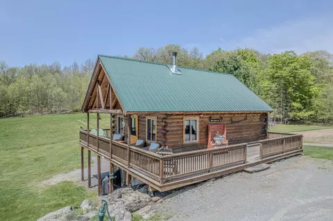227 Norton Rd, Poultney, VT 05764