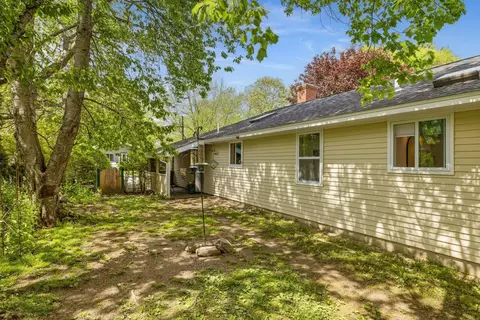 Exterior - 2 Bayberry Ln, Hampton, NH 03842 photo 15 of 18