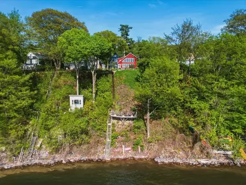 80 Central Ave, South Burlington, VT 05403