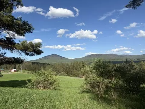 1465 Darling Hill Rd, Lyndonville, VT 05851