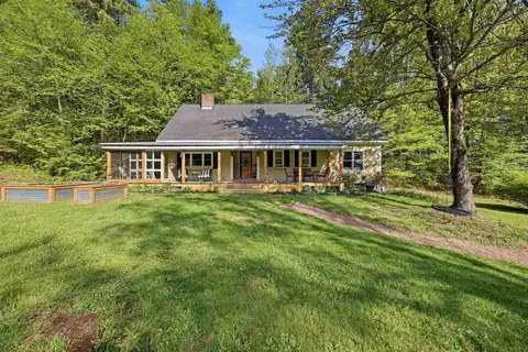 39 Town Farm Rd, Wilton, NH 03086