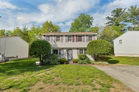 9 Mahogany Dr #106, Nashua, NH 03062