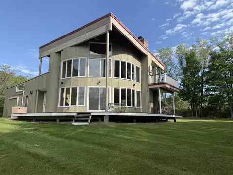 2456 Vermont 30 Rte, Pawlet, VT 05761
