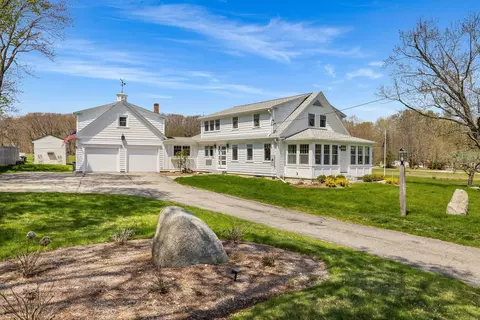 335 Central Rd, Rye, NH 03870