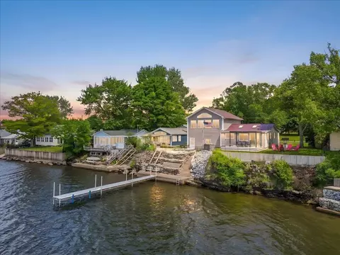 230 Lakewood Dr, Swanton, VT 05488