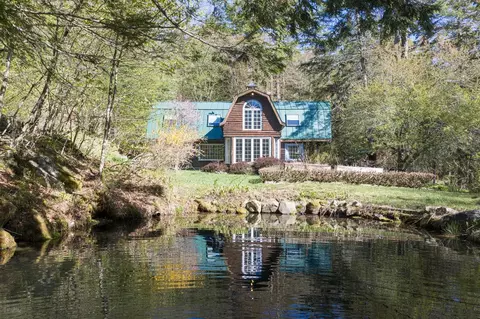 1905 Turkey Mountain Rd, Jamaica, VT 05343