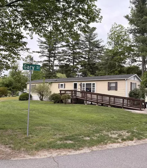 11 Gary St, Nashua, NH 03062