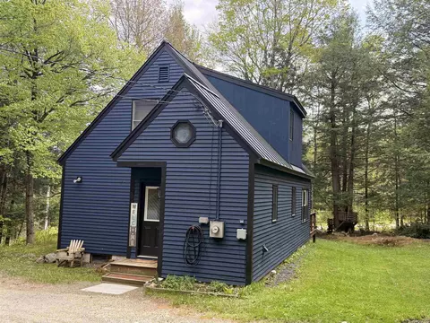 6 Outer Limit Ln, Wilmington, VT 05363