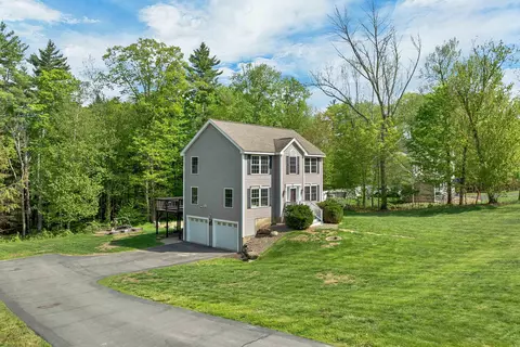 Exterior - 7 Cortland Dr, Epping, NH 03042 photo 3 of 12