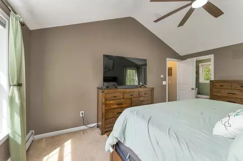 Bedroom - 7 Cortland Dr, Epping, NH 03042 photo 4 of 12