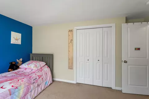 Bedroom - 7 Cortland Dr, Epping, NH 03042 photo 10 of 12