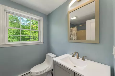 Bath - 7 Cortland Dr, Epping, NH 03042 photo 3 of 3
