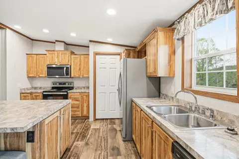 Kitchen - 1174 Vt Route 102, Canaan, VT 05903 photo 3 of 8