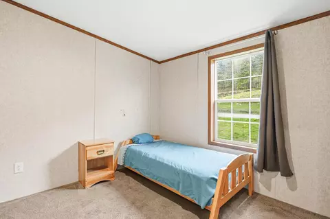 Bedroom - 1174 Vt Route 102, Canaan, VT 05903 photo 4 of 7
