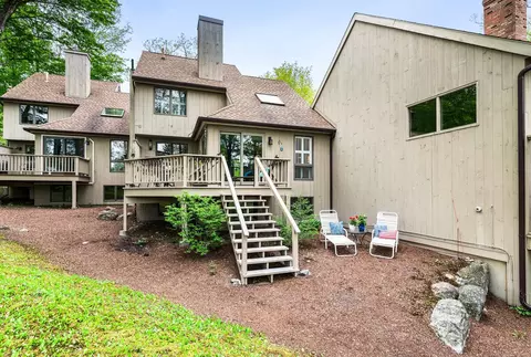 16 Niblick Ln #16, Grantham, NH 03753