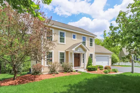 67 Blueberry Dr, Manchester, NH 03102