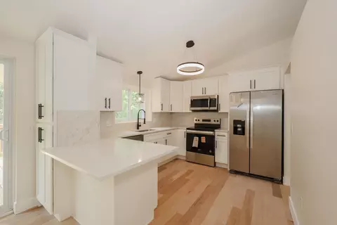 10 Eldorado Cir, Nashua, NH 03062
