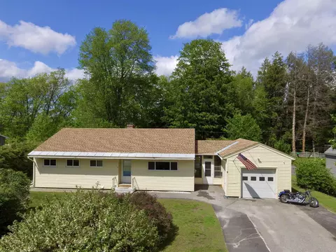 9 Wildwood Ave, Claremont, NH 03743