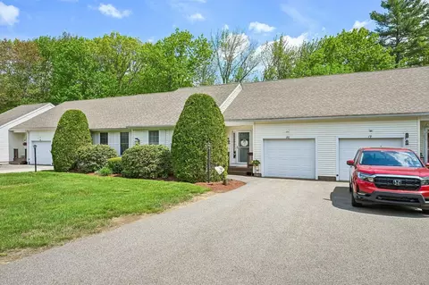 6 Patriot Dr #20, Hampstead, NH 03826