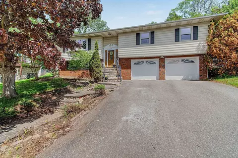 45 Orchard Ter, Winooski, VT 05404
