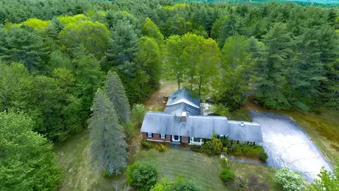 13 Federal Corner Rd, Tuftonboro, NH 03816
