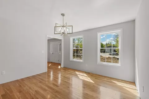Living - 22 Benoit Ave, Pelham, NH 03076 photo 5 of 7