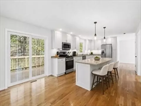 Entry Way - 22 Benoit Ave, Pelham, NH 03076 photo 1 of 1