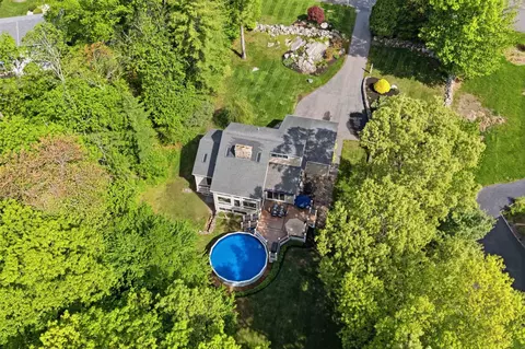 56 Corinthian Dr, Salem, NH 03079