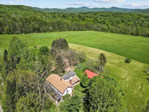 289 Buck Hollow Rd, Fairfax, VT 05454