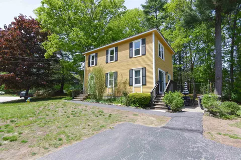 11 Beaujolais Dr, Nashua, NH 03062