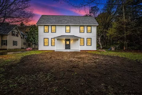 9 High St, Boscawen, NH 03303