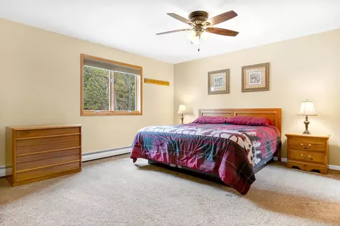 Bedroom - 990 Main St, Proctorsville, VT 05153 photo 5 of 17