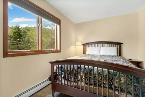 Bedroom - 990 Main St, Proctorsville, VT 05153 photo 10 of 17
