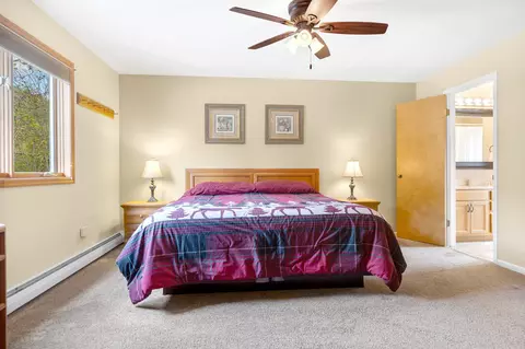 Bedroom - 990 Main St, Proctorsville, VT 05153 photo 6 of 17