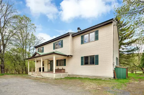 Exterior - 990 Main St, Proctorsville, VT 05153 photo 3 of 8