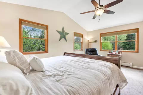 Bedroom - 990 Main St, Proctorsville, VT 05153 photo 4 of 17