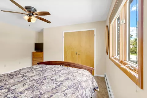 Bedroom - 990 Main St, Proctorsville, VT 05153 photo 12 of 17