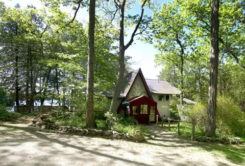 705 Cedar Beach Rd, Charlotte, VT 05445