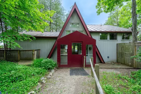 705 Cedar Beach Rd, Charlotte, VT 05445