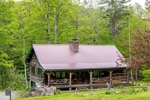 287 Powder Mill Rd, Londonderry, VT 05148