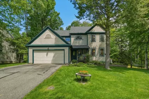 64 Stonegate Ln, Shelburne, VT 05482