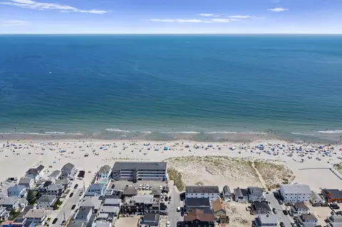 14 Atlantic Ave #8, Hampton, NH 03842
