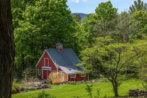 39 Eagle Rdg, Dorset, VT 05251
