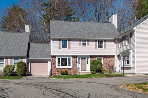 26 Pheasant Run Ln, Stratham, NH 03885