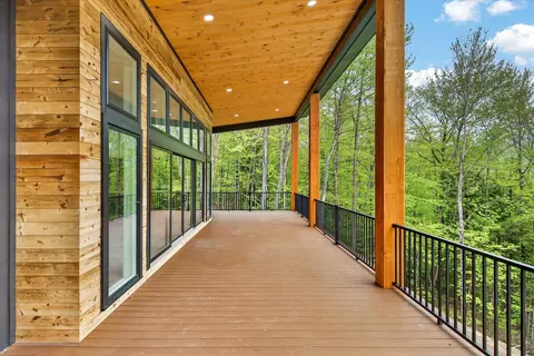 140 Echo View Dr, Plymouth, VT 05056