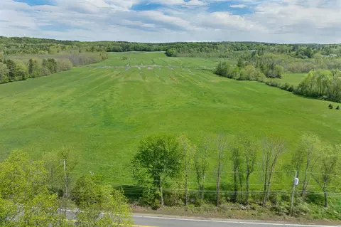 90 North Rd, East Kingston, NH 03827