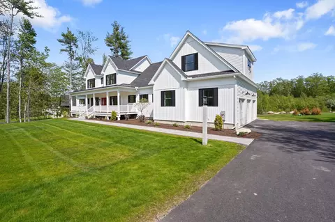 32 Colby Farm Rd, Chester, NH 03036
